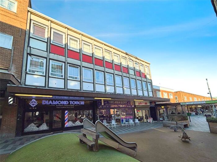 1 Bedroom Flat To Rent In Market Place Chambers, Market Place, Stevenage, Hertfordshire, SG1