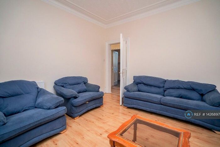 2 Bedroom Flat To Rent In Victoria Road, Aberdeen, AB11