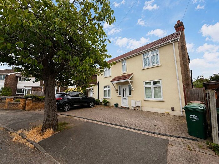 3 Bedroom Semi-Detached House For Sale In Ethel Road, Ashford, TW15