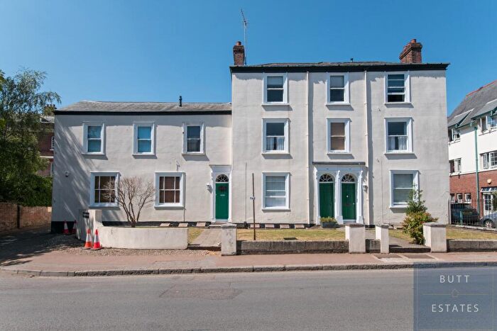 1 Bedroom Apartment For Sale In Shirehampton House, Exeter, EX4