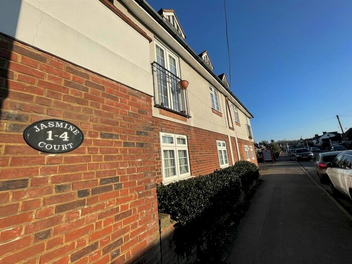 1 Bedroom Flat To Rent In Jasmine Court, Whitehouse Avenue, Borehamwood, WD6