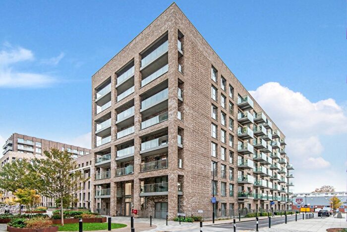 2 Bedroom Flat For Sale In Chapman House, Shipbuilding Way, London, E13