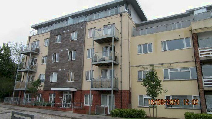 2 Bedroom Flat To Rent In St. Ediths Court, Billericay, Essex, CM12