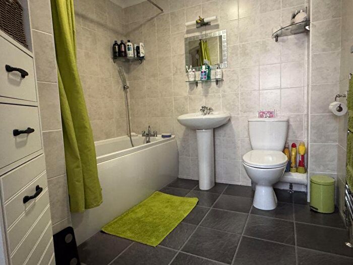 3 Bedroom Semi-Detached House For Sale In Woodlands Drive, Sandford, Wareham, BH20