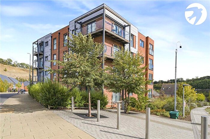 2 Bedroom Flat For Sale In Eyres Drive, Castle Hill, Ebbsfleet Valley, Swanscombe, DA10