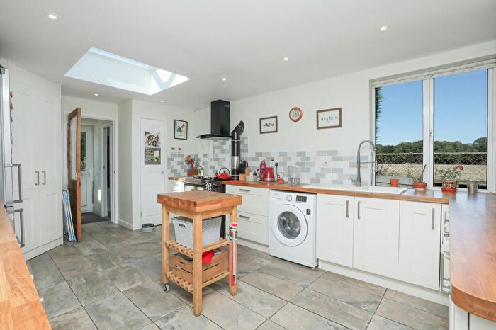 3 Bedroom Detached House For Sale In Acrise, Folkestone, CT18