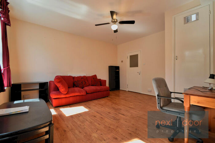 1 Bedroom Apartment To Rent In Comber Grove, Camberwell, SE5