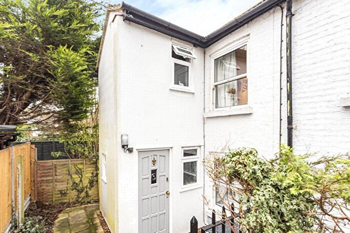 3 Bedroom Semi Detached House To Rent In Harvest Road, Englefield Green, Egham, Surrey, TW20