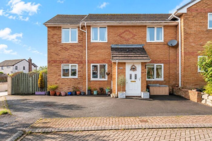3 Bedroom Semi Detached House For Sale In Homer Water Park, St. Stephen, PL26