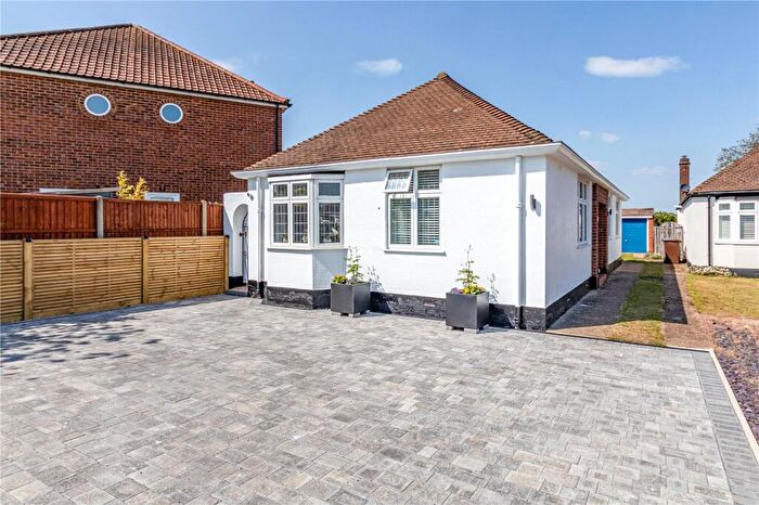 2 Bedroom Bungalow For Sale In Wendley Drive, New Haw, Addlestone, Surrey, KT15