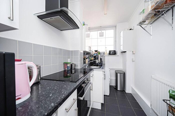 1 Bedroom Flat To Rent In Homerton High Street, Hackney, London, E9