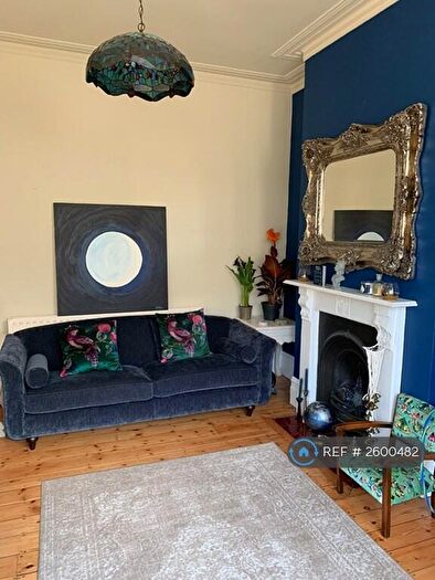 2 Bedroom Semi-Detached House To Rent In Bulwer Road, Herts, EN5