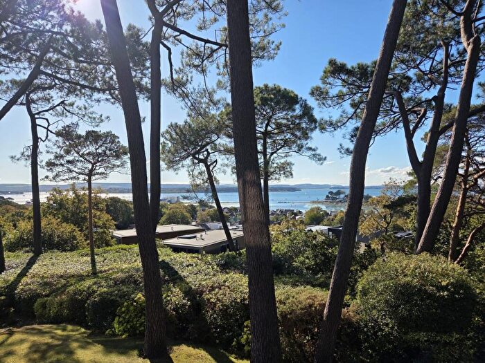 2 Bedroom Apartment For Sale In Brownsea View Close Brownsea View Avenue, Lilliput, BH14