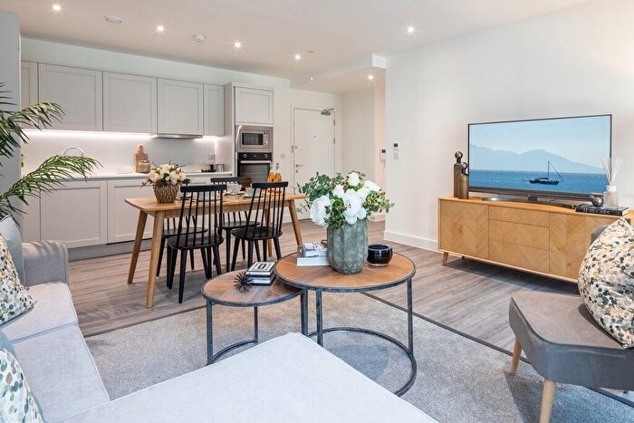 2 Bedroom Flat For Sale In " Bedroom Apartment" At Hepworth Place, Walthamstow, E17