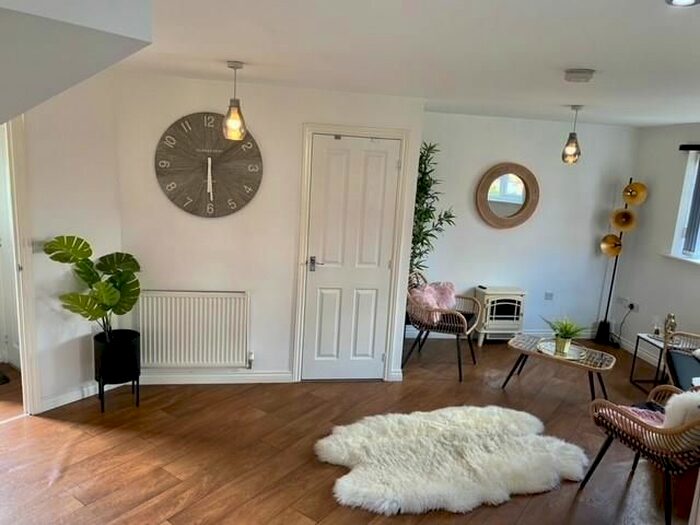 2 Bedroom Town House To Rent In Greenhalgh Crescent, Ilkeston, DE7