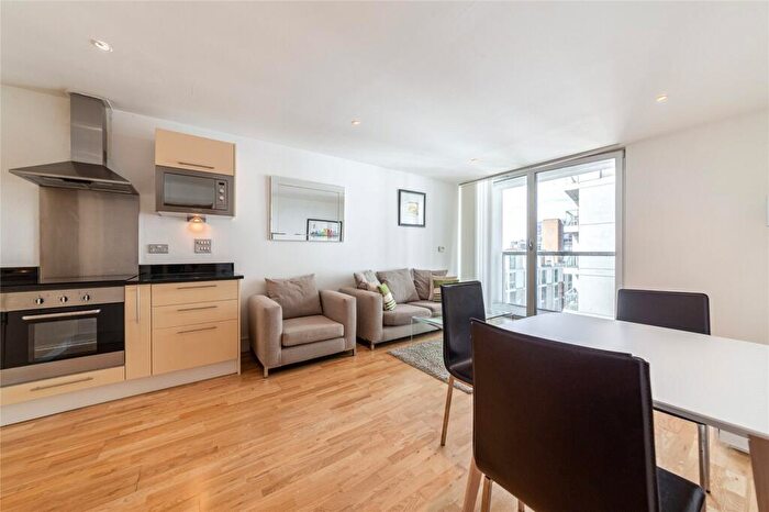 1 Bedroom Apartment To Rent In Lanterns Way, London, E14