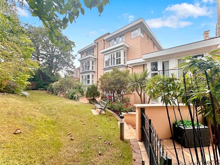 2 Bedroom Flat To Rent In Sneyd Park, Chattenden House, BS9