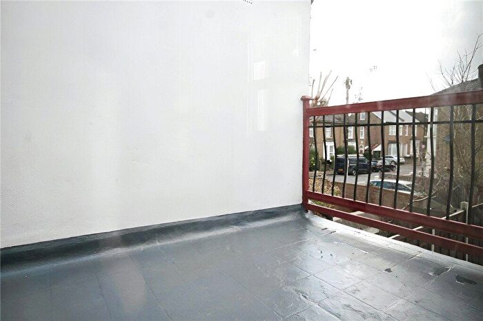 2 Bedroom Apartment To Rent In Sydenham Road, Croydon, CR0