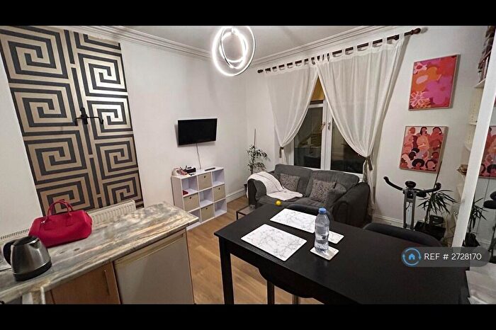 1 Bedroom Flat To Rent In Urquhart Street, Aberdeen, AB24