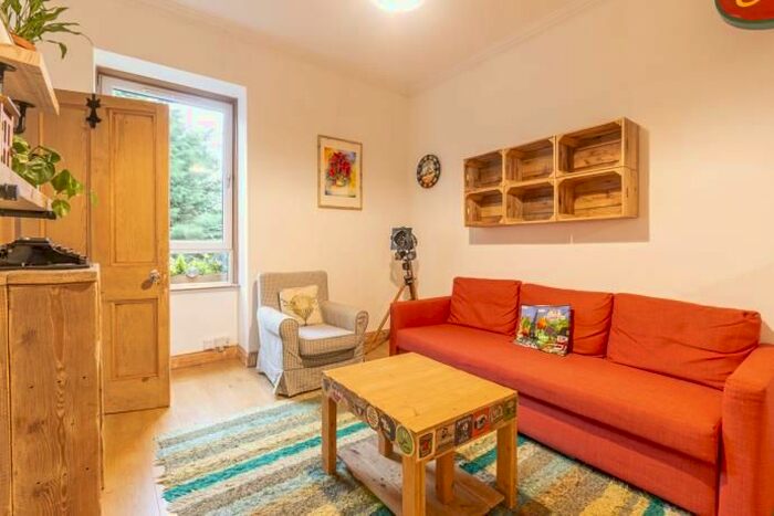 1 Bedroom Flat To Rent In Drumdryan Street, Edinburgh, EH3