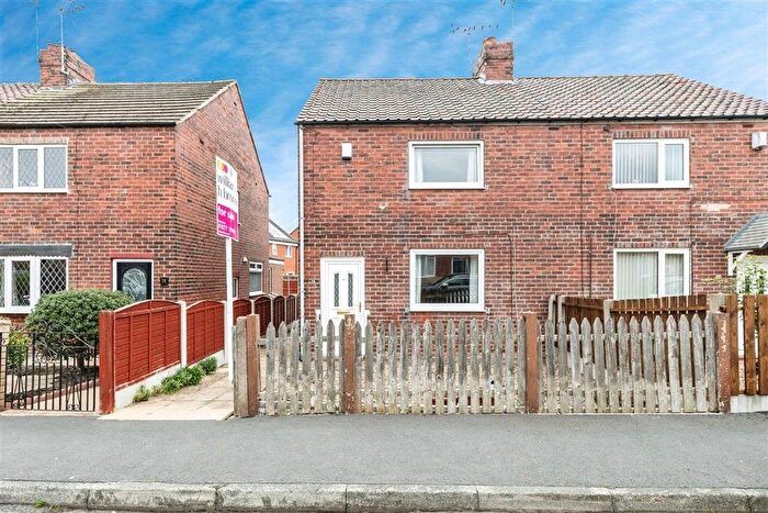 2 Bedroom Semi Detached House For Sale In Kingsway, Pontefract, WF8