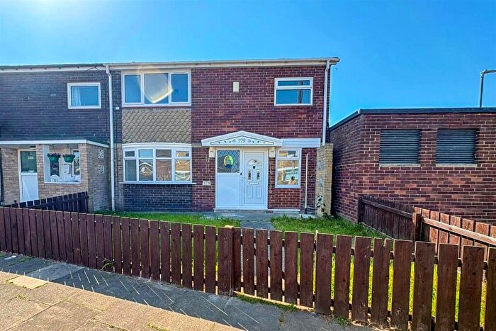 4 Bedroom End Of Terrace House To Rent In Masefield Drive, South Shields, NE34