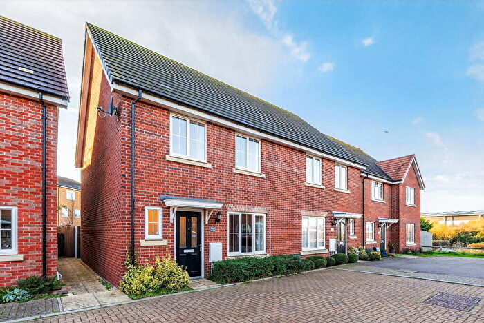 3 Bedroom Semi Detached House For Sale In Harrier Leys, Wixams, MK42