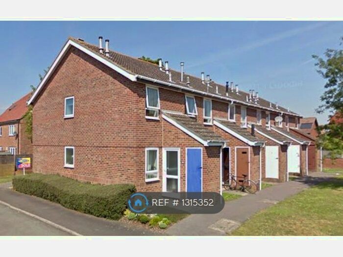 1 Bedroom Flat To Rent In Kensington Road, Chichester PO19