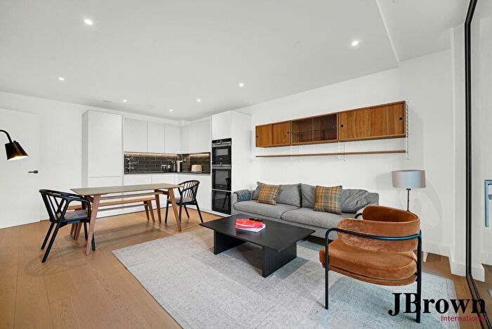 1 Bedroom Apartment For Sale In Gatsby Apartments, Gunthorpe Street, London, E1