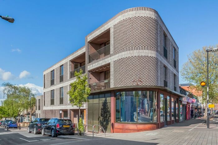 1 Bedroom Flat To Rent In Gaywood Road, E17