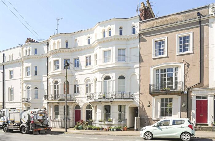 1 Bedroom Apartment For Sale In Portland Street, Leamington Spa, Warwickshire, CV32