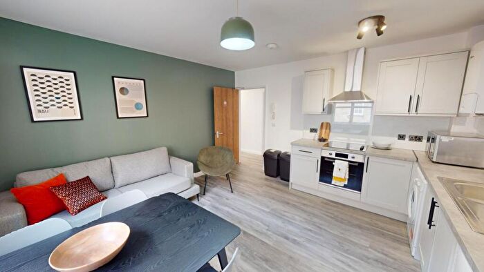 1 Bedroom Flat To Rent In Flat A, Canal Bridge, BA2