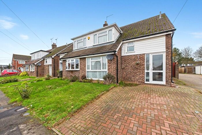 3 Bedroom Semi-Detached House To Rent In Farmers Way, Maidenhead, Berkshire, SL6