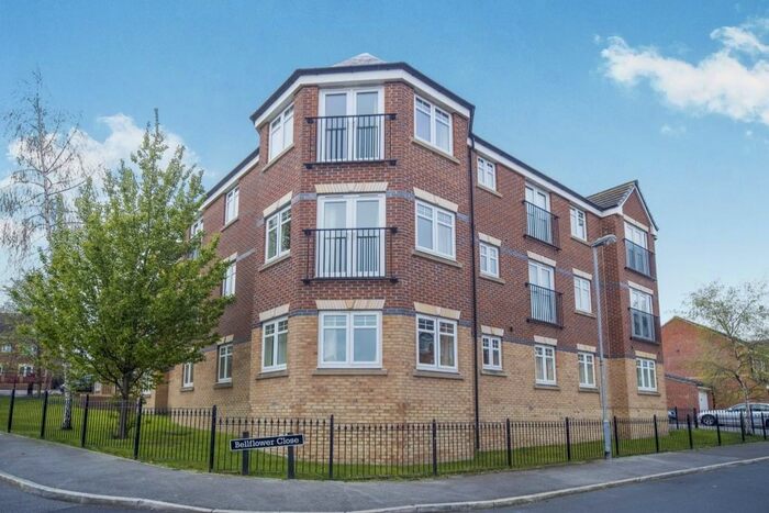 2 Bedroom Flat To Rent In Bellflower Close, Castleford, WF10