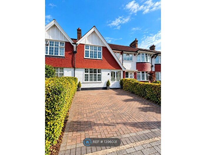 4 Bedroom Terraced House To Rent In Pendennis Road, London, SW16