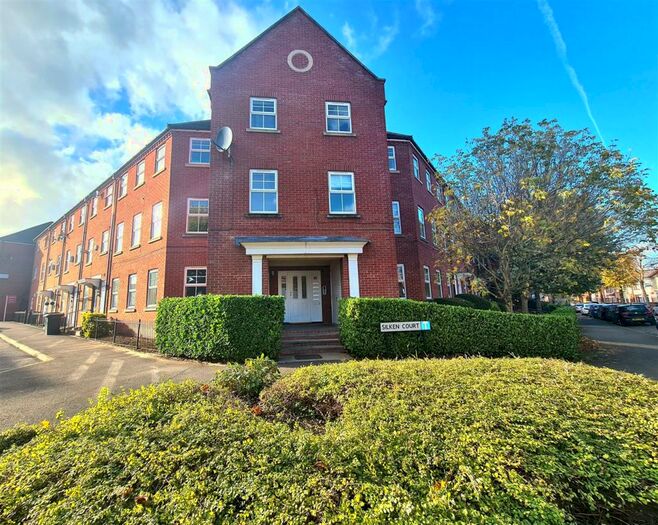 2 Bedroom Flat For Sale In Marigold Walk, Bermuda Park, Nuneaton, CV10