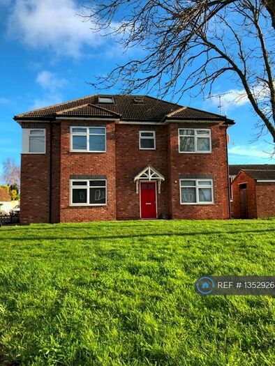 2 Bedroom Flat To Rent In Bells Lane, Kent, ME3