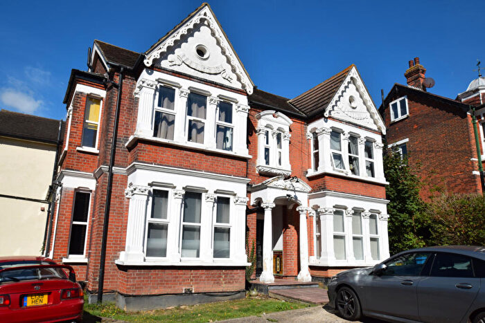 1 Bedroom Flat To Rent In Cossington Road, Westcliff On Sea, Essex, SS0