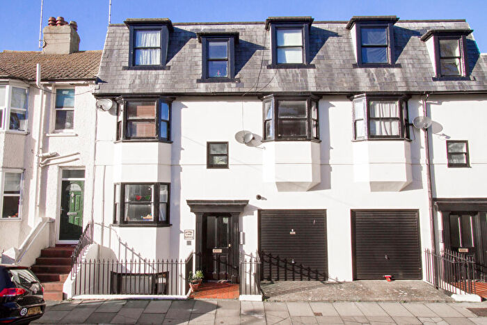 2 Bedroom Apartment To Rent In Finsbury Road, Brighton, BN2