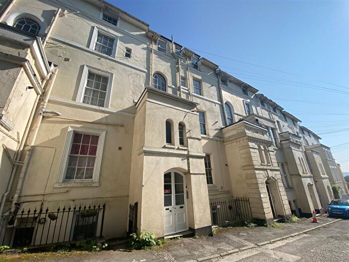 1 Bedroom Flat To Rent In Barnpark Terrace, Teignmouth, TQ14