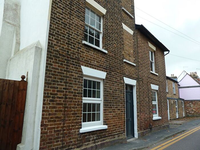 1 Bedroom Flat To Rent In Church Street, Bishops Stortford, Herts, CM23