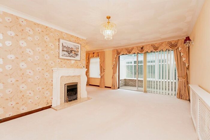 2 Bedroom Detached Bungalow For Sale In Burnt Hills, Cromer, NR27