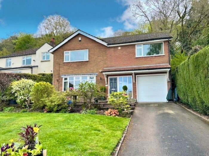 3 Bedroom Detached House For Sale In Ecton Avenue, Macclesfield, Cheshire, SK10