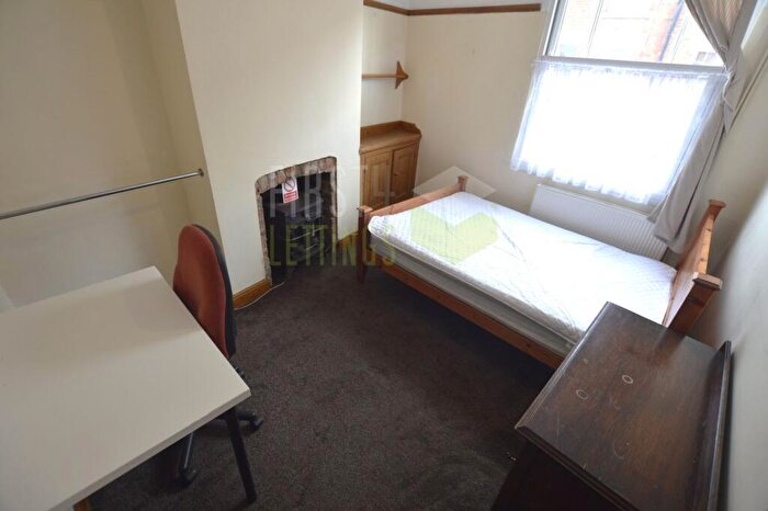 3 Bedroom Terraced House To Rent In St. Leonards Road, Clarendon Park, LE2