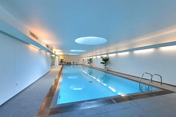 2 Bedroom Flat To Rent In Hester Road, Battersea, London, SW11