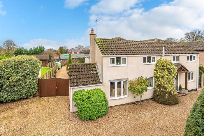 5 Bedroom Detached House For Sale In Ashing Lane, - Detached House + Plot, Dunholme, Lincoln, LN2