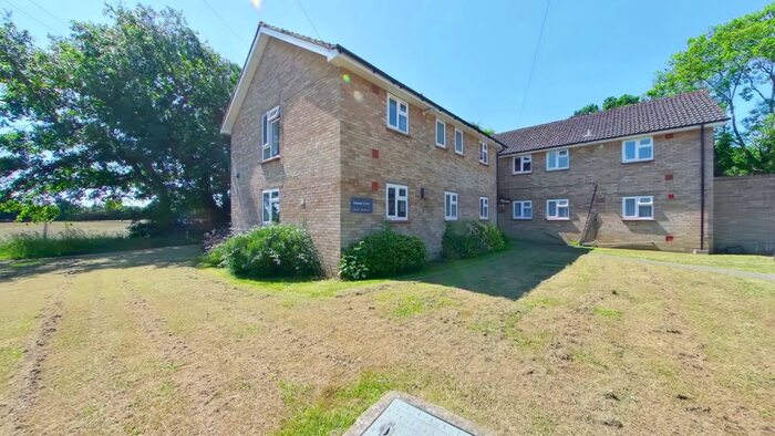 2 Bedroom Flat To Rent In Downer Drive, Sarratt, Rickmansworth, Hertfordshire, WD3