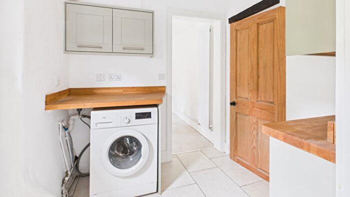 2 Bedroom Cottage To Rent In West Street, Hinton St. George, TA17