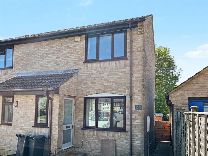 1 Bedroom Semi-Detached House To Rent In St. James, Beaminster, DT8