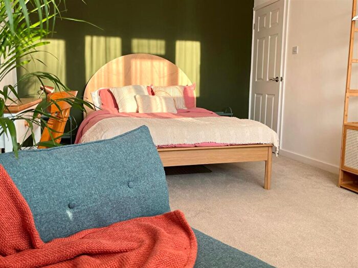2 Bedroom Maisonette For Sale In Elmbridge Road, Longlevens, GL2